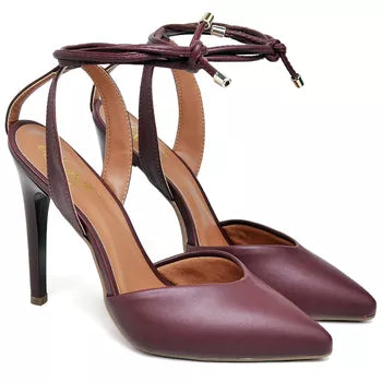 Scarpin Salto Médio Verniz com Amarração