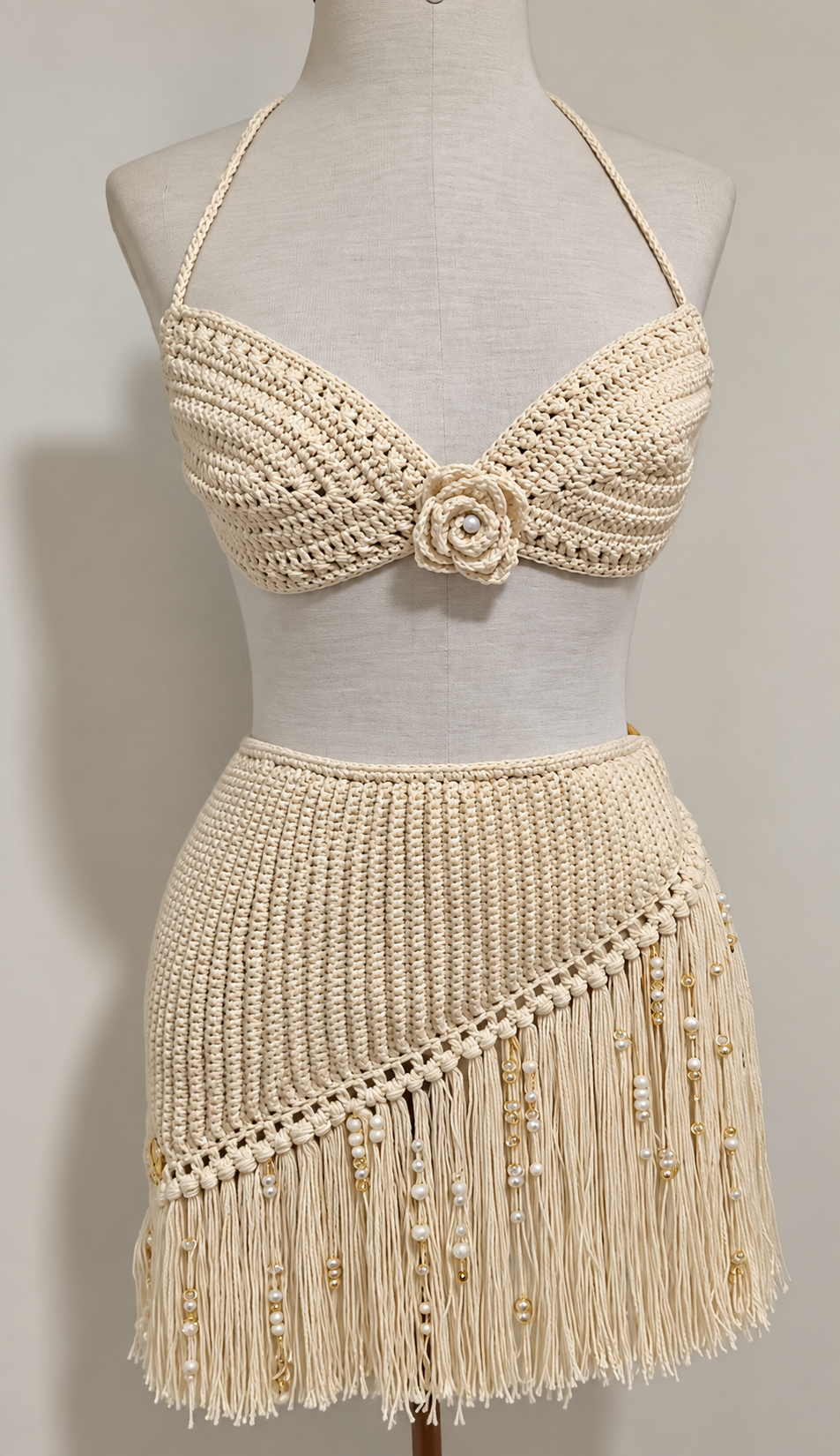Conjunto de Crochê Marfim Boho com Franjas e Pérolas